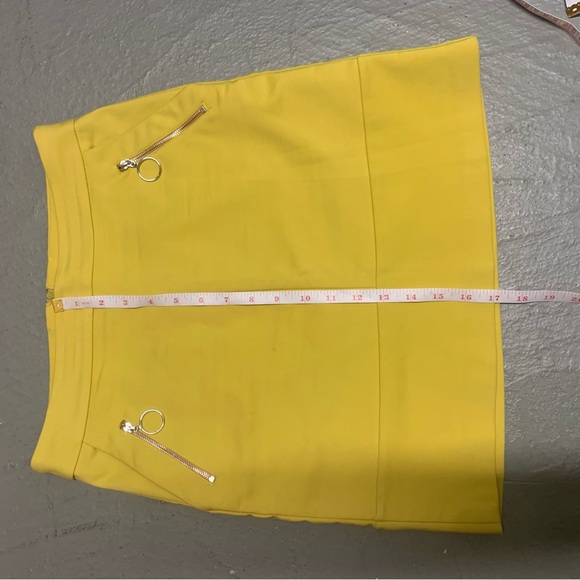 Orsay Yellow Mini Skirt With Pockets And Zipper Detail Size EU 36 / US 6 - Picture 4 of 6